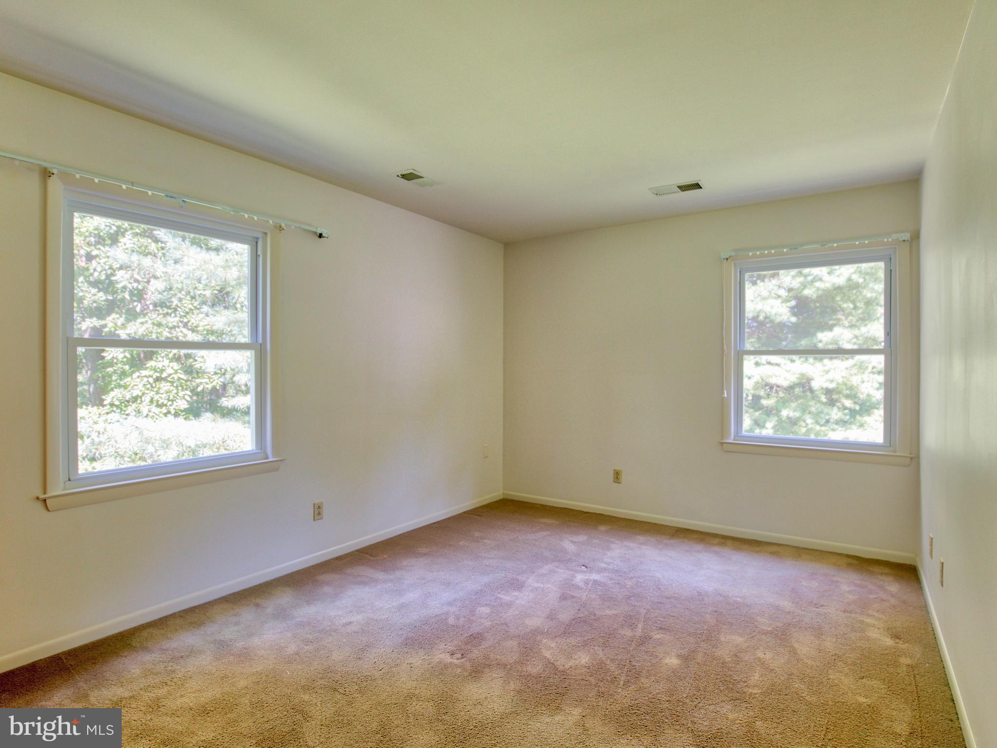 40263 Braddock Road Aldie, VA 20105 - Photo 22 of 24 Bedroom