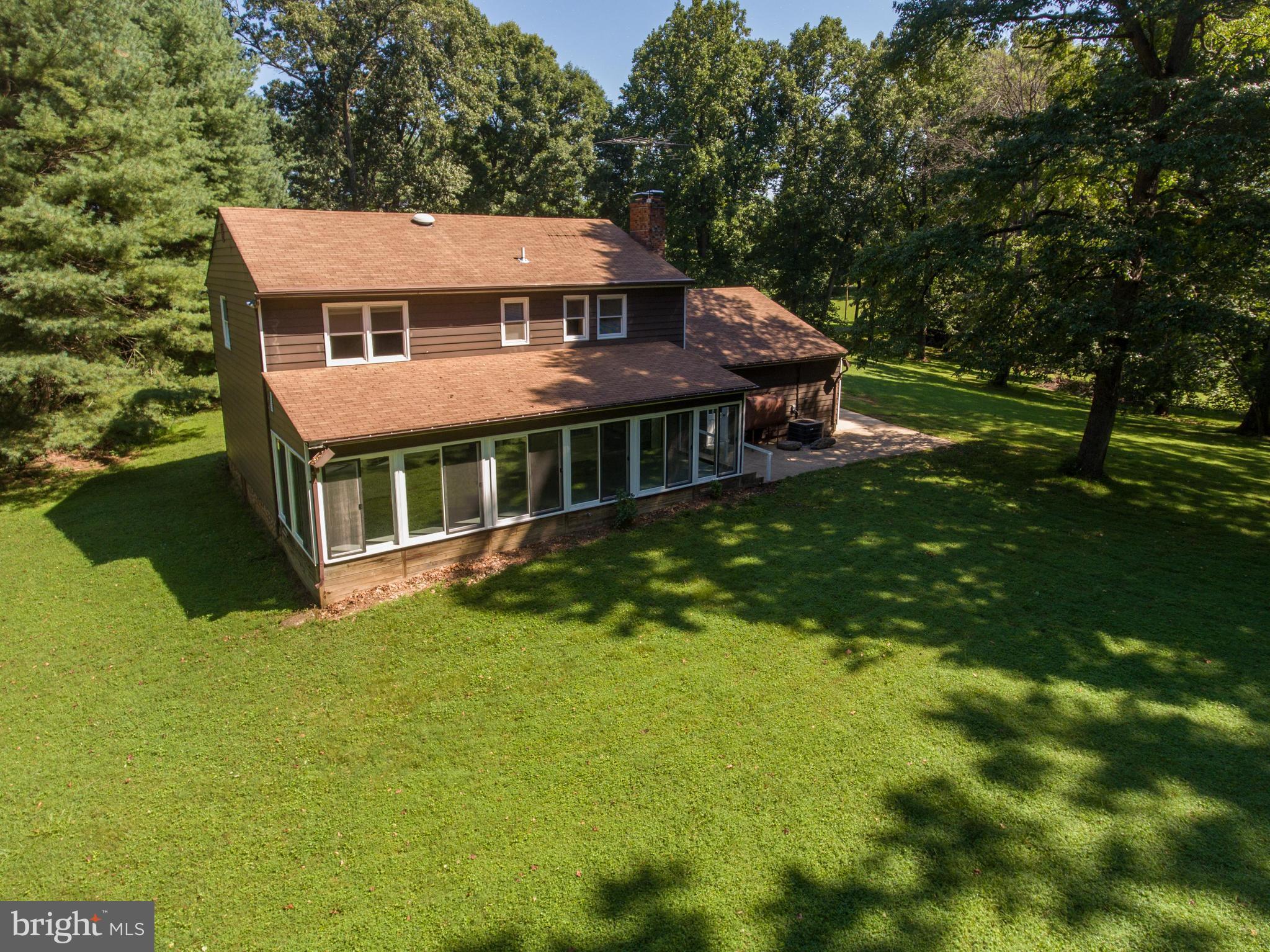 40263 Braddock Road Aldie, VA 20105 - Photo 4 of 24 Exterior (Rear)