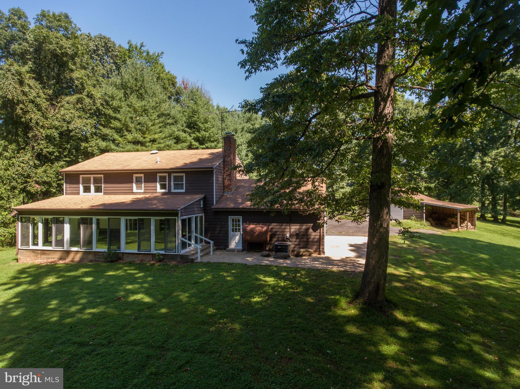 40263 Braddock Road Aldie, VA 20105 - Photo 5 of 24 Exterior (Rear)