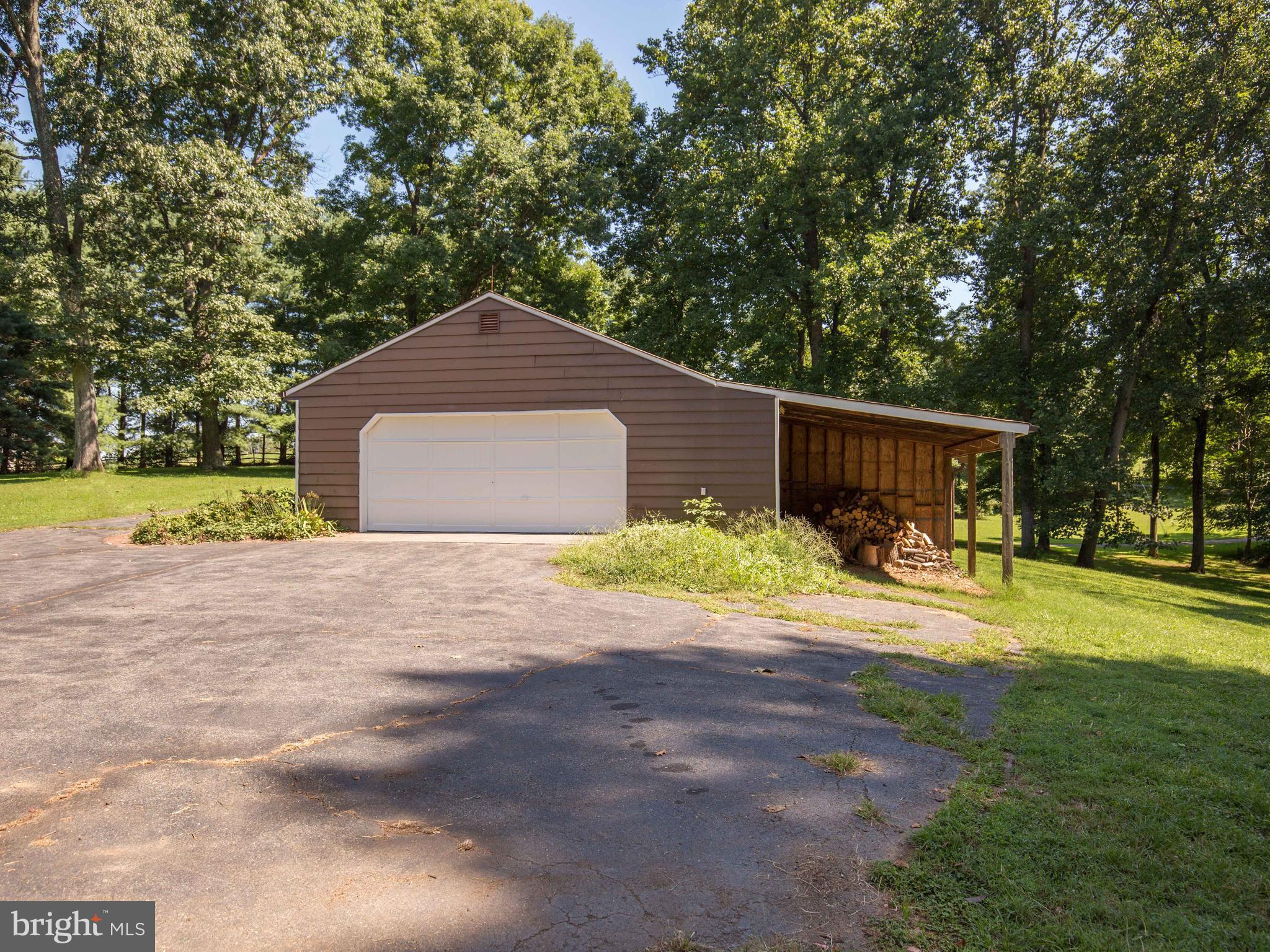 40263 Braddock Road Aldie, VA 20105 - Photo 9 of 24 Exterior (General)