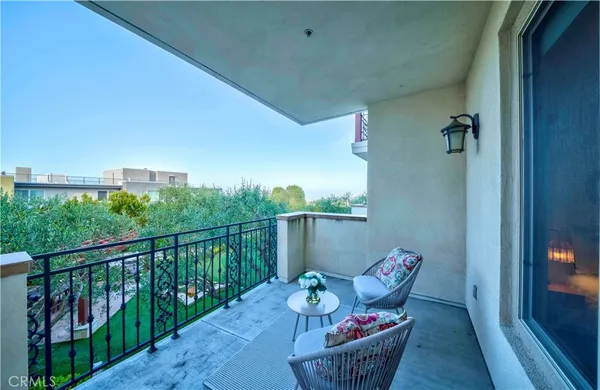 $5,000 | 28220 Highridge Road, Unit 104, Rancho Palos Verdes, CA 90275