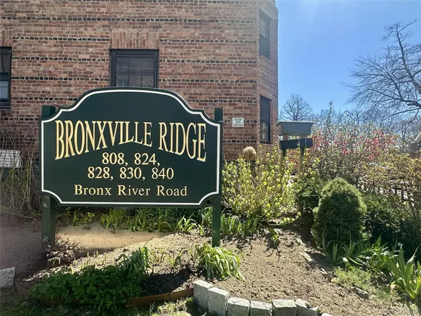 $195,000 | 808 Bronx River Road, Unit 4E, Bronxville, NY 10708