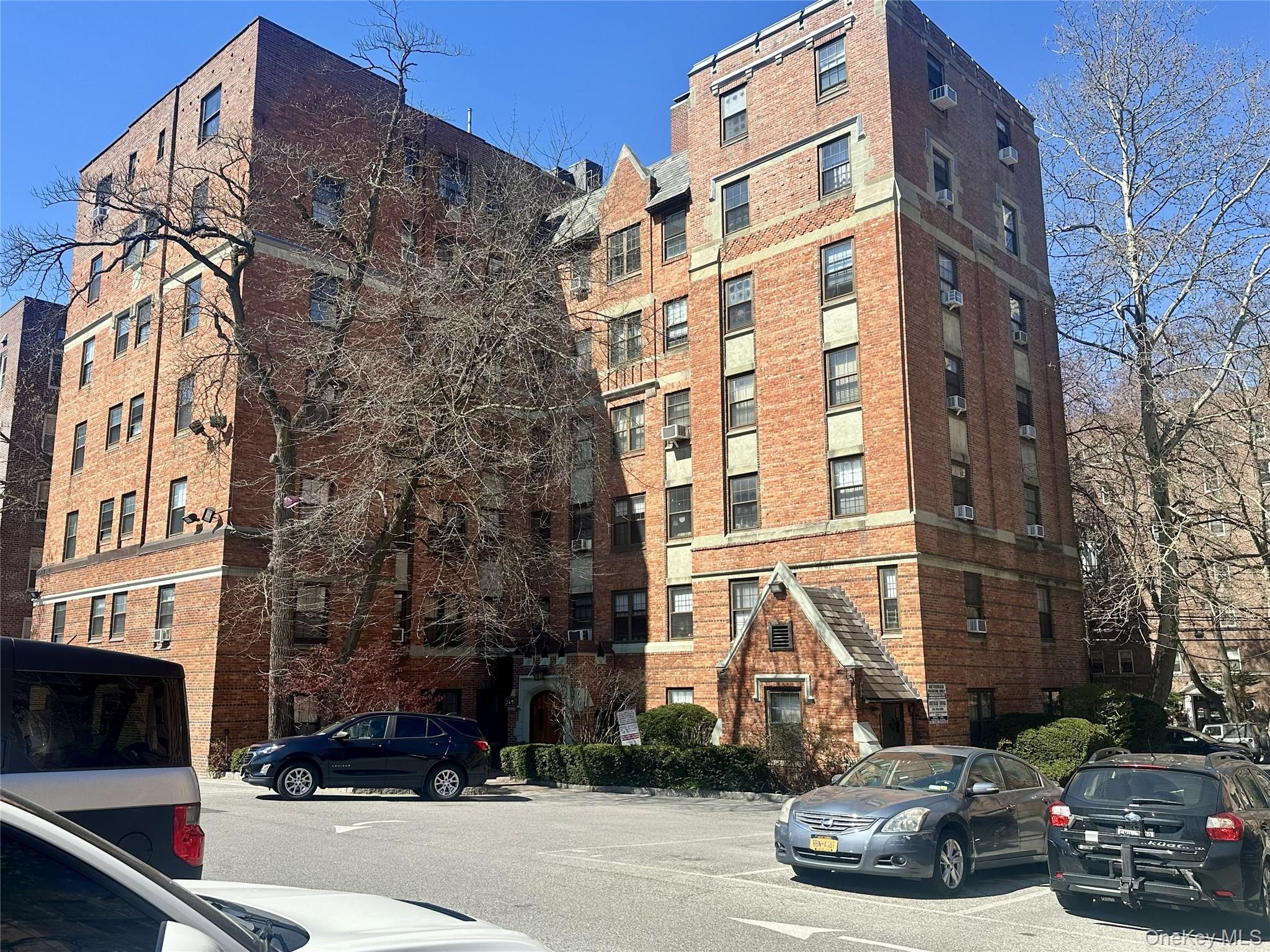 808 Bronx River Road, Unit 4E Bronxville, NY 10708 - Photo 3 of 19