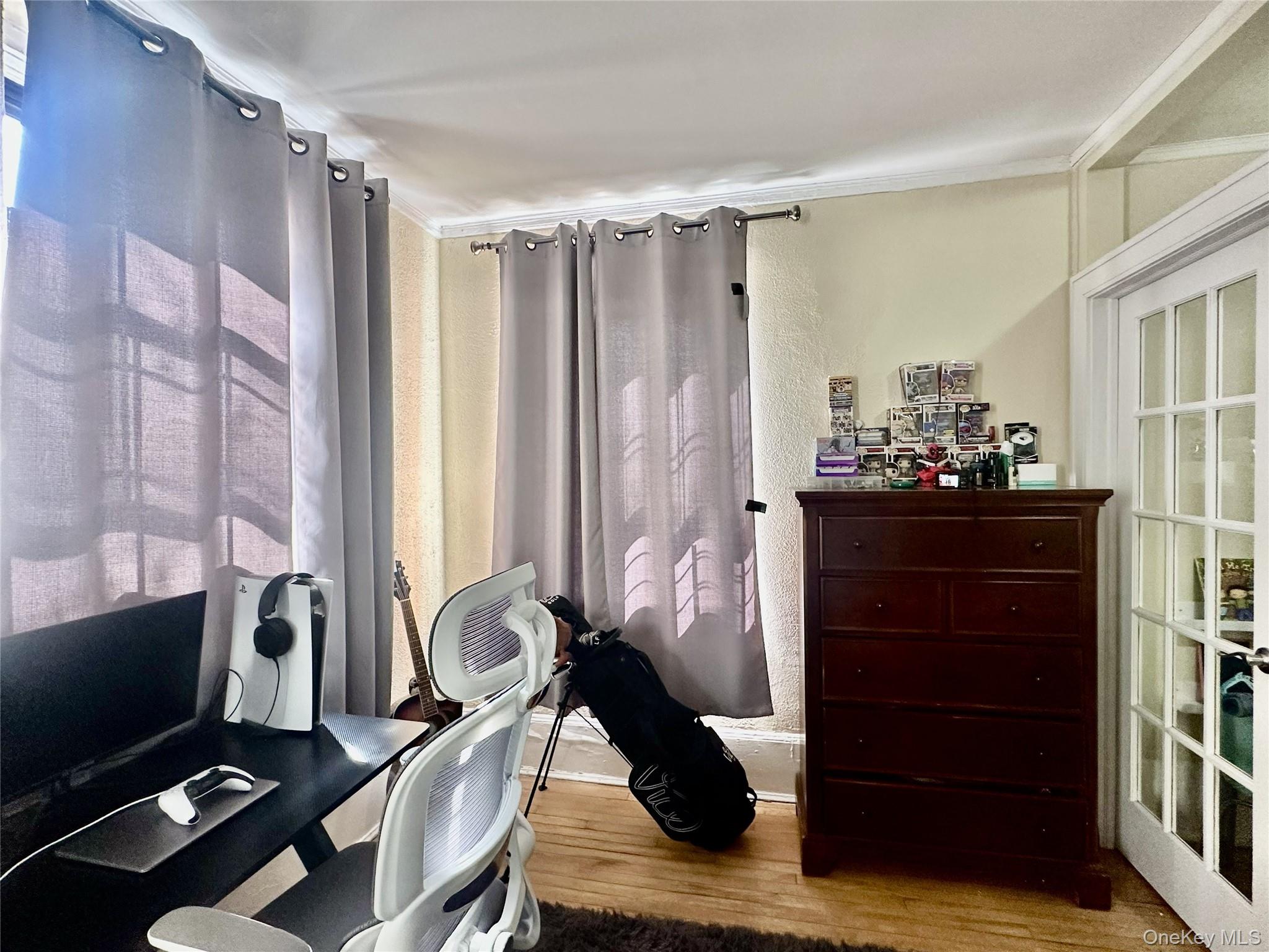 808 Bronx River Road, Unit 4E Bronxville, NY 10708 - Photo 8 of 19 Perfect space for den/office/guest room. Transom allows light and air into first room.