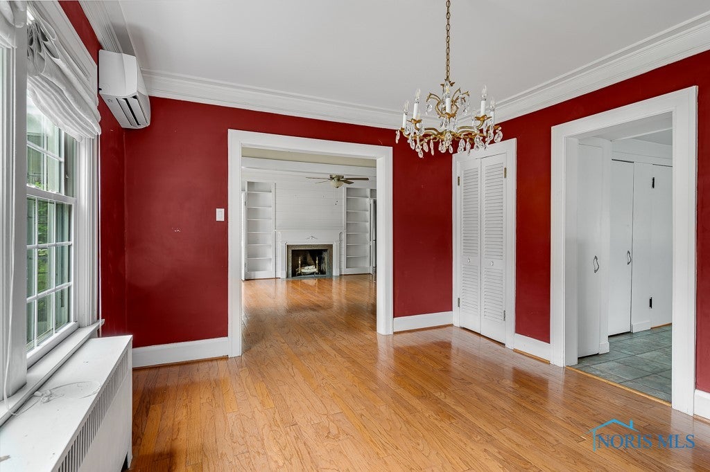 3327 Pelham Road Toledo, OH 43606 - Photo 11 of 42 Formal Dining Room