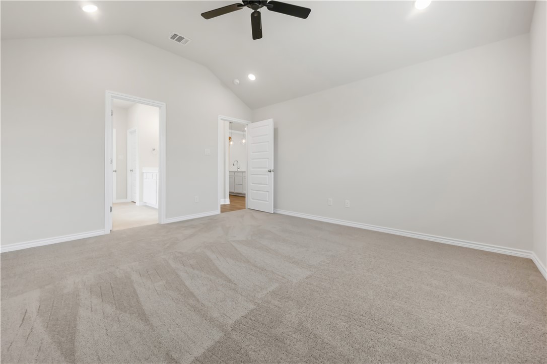 2910 Captain Court Bryan, TX 77808 - Photo 15 of 31 Primary bedroom