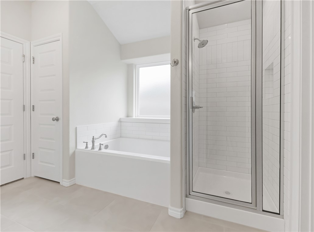 2910 Captain Court Bryan, TX 77808 - Photo 17 of 31 Primary bathroom