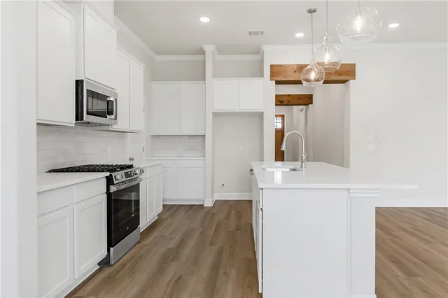 $416,900 | 2910 Captain Court, Bryan, TX 77808