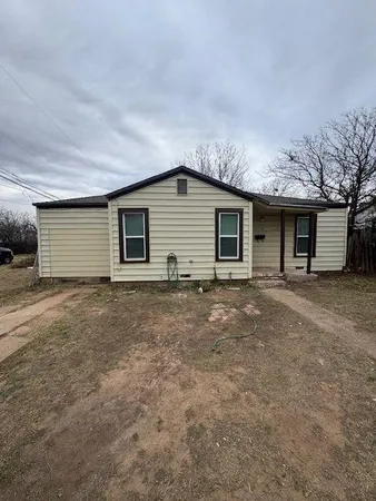 $1,895 | 2718 South 11th Street, Abilene, TX 79605