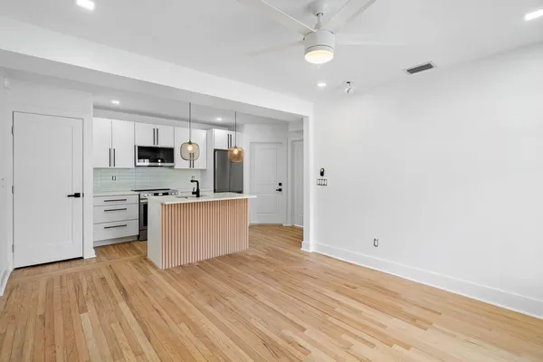 $2,200 | 401 Northeast 2nd Avenue, Unit 6, Delray Beach, FL 33444