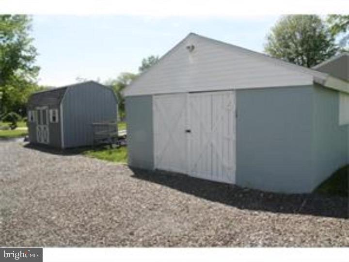 109 Kansas Road Pennsville, NJ 08070 - Photo 8 of 21 Gallery Image 8