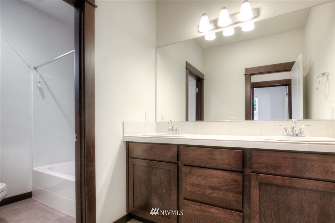 17713 3rd Avenue Southeast, Unit LOT25 Bothell, WA 98012 - Photo 6 of 12 Gallery Image 6