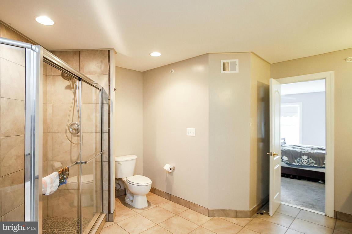 14837 Cloverdale Road, Unit 93 Woodbridge, VA 22193 - Photo 13 of 28 Bath (Master)