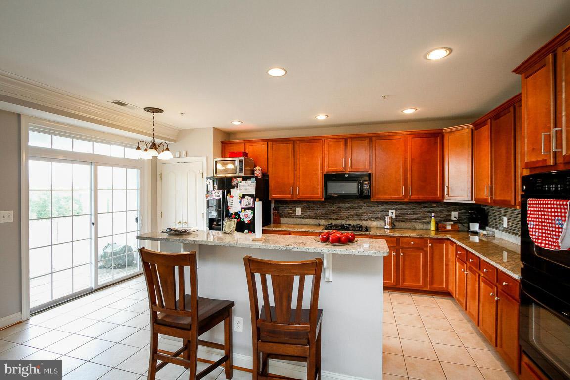 14837 Cloverdale Road, Unit 93 Woodbridge, VA 22193 - Photo 3 of 28 Kitchen