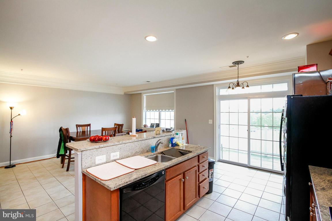 14837 Cloverdale Road, Unit 93 Woodbridge, VA 22193 - Photo 6 of 28 Kitchen