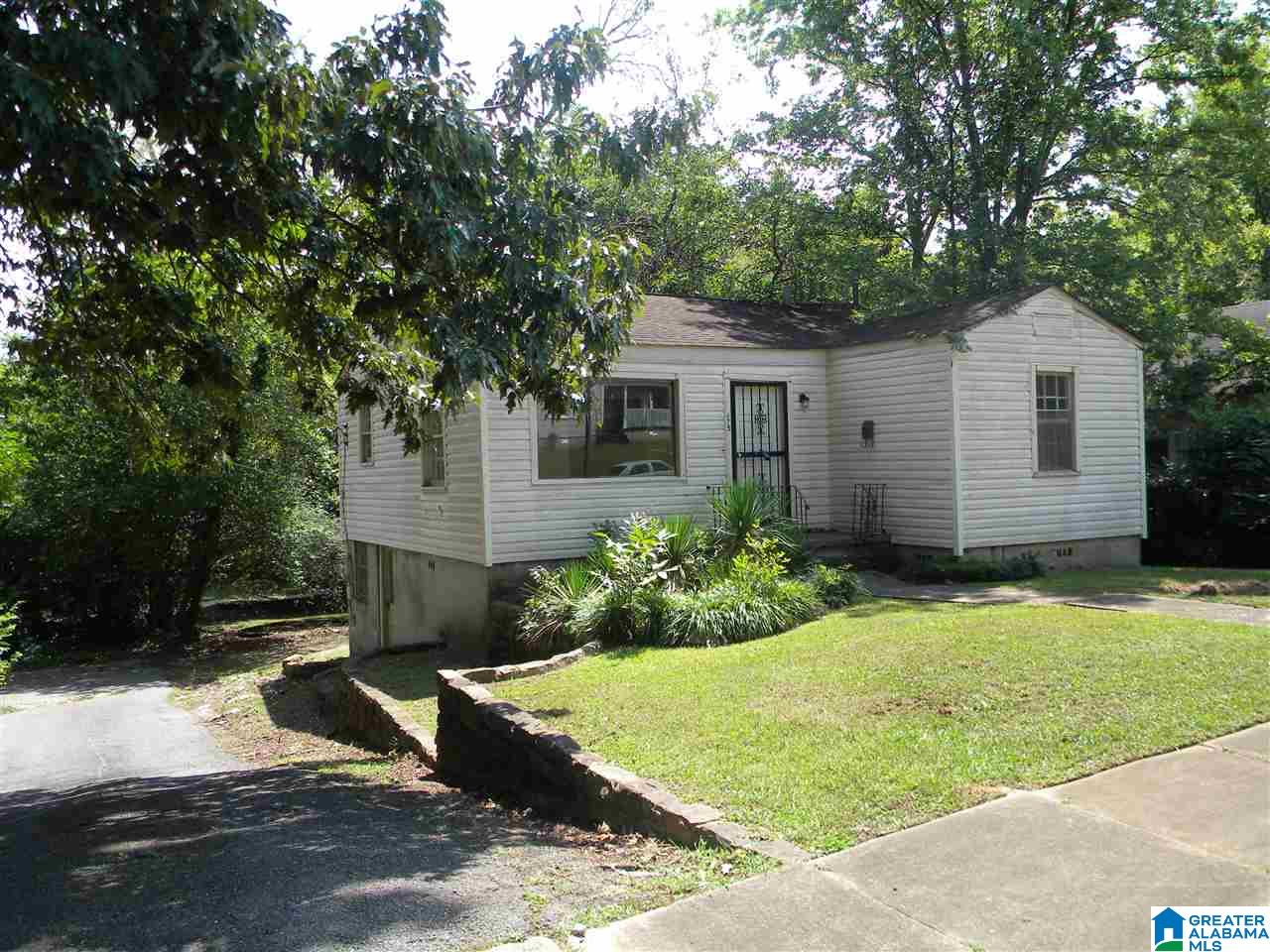 1635 34th Street Southwest Birmingham, AL 35208 - Photo 2 of 12