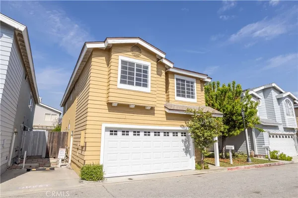 $699,000 | 9155 Noble Avenue, North Hills, CA 91343