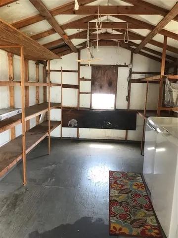 a view of entryway with a rug