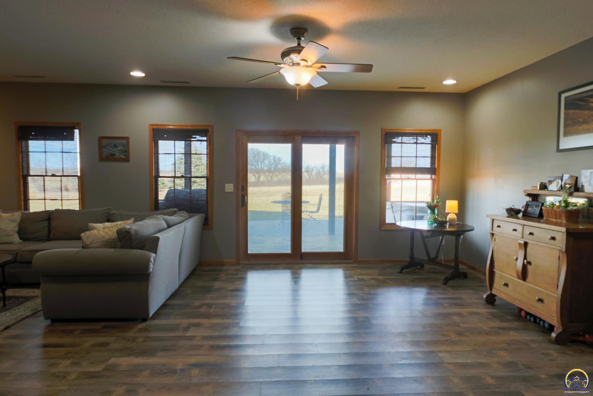 2334 Rd P Emporia, KS 66801 - Photo 50 of 93 family room