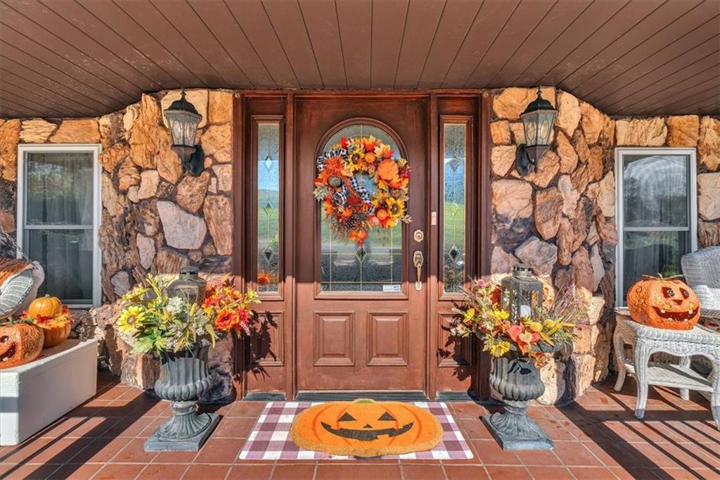 335 Fords Hill Road Grindstone, PA 15442 - Photo 3 of 39
