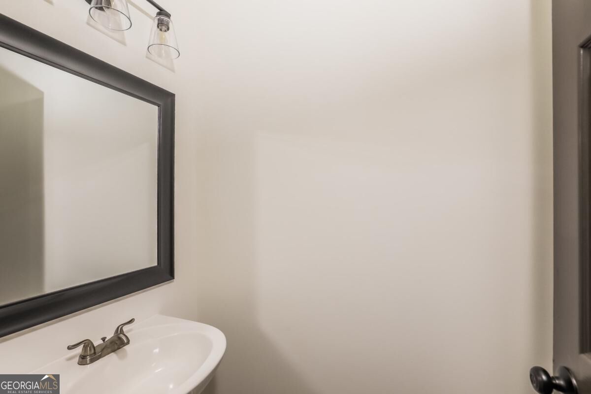 2555 Flat Shoals Road, Unit 3005 Atlanta, GA 30349 - Photo 14 of 19 Gallery Image 14