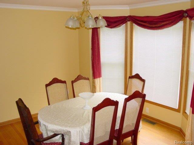 7306 D dining