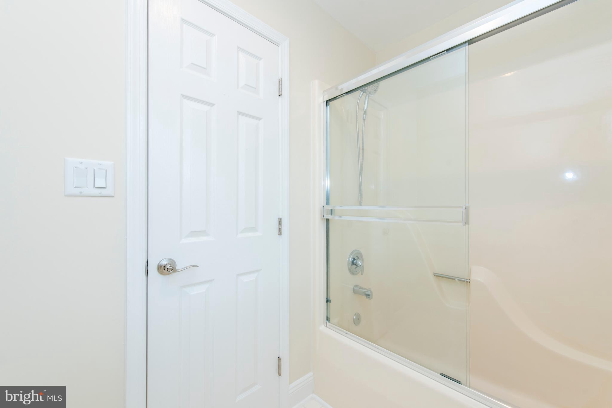 2658 Melba Road Ellicott City, MD 21042 - Photo 50 of 88 Upper Level Hall Bath