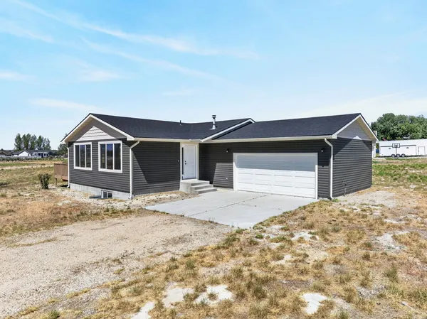 $476,700 | 412 Edgebrook Way, Spring Creek, NV 89815
