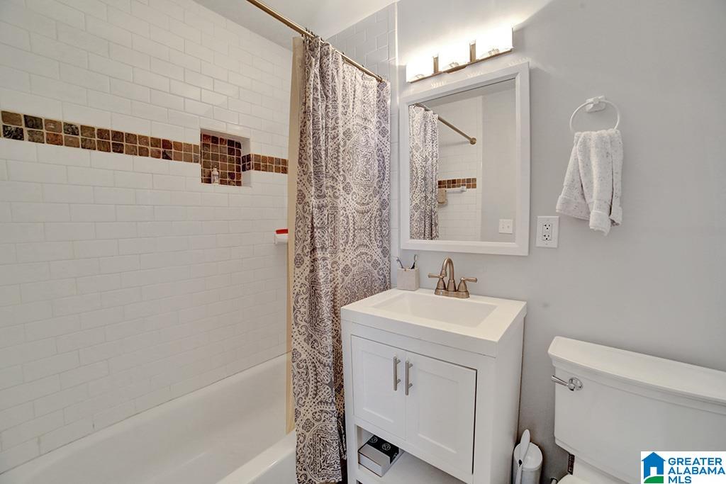 208 Spring Avenue Birmingham, AL 35213 - Photo 14 of 24