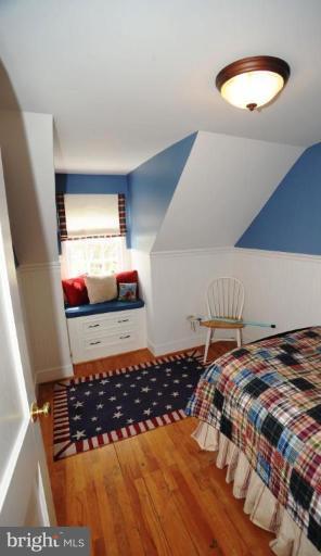 9219 Bells Mill Road Potomac, MD 20854 - Photo 15 of 21 Bedroom #4