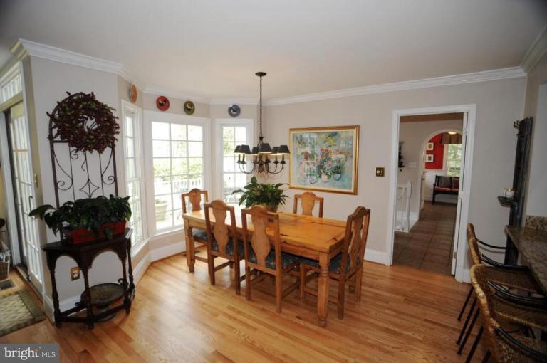 9219 Bells Mill Road Potomac, MD 20854 - Photo 7 of 21 Breakfast Room