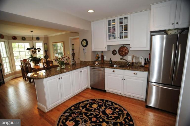 9219 Bells Mill Road Potomac, MD 20854 - Photo 9 of 21 Kitchen #2