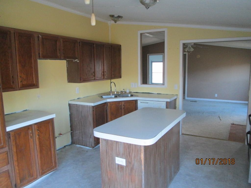 676 Conklin Road Jonesborough, TN 37659 - Photo 7 of 12 KITCHEN
