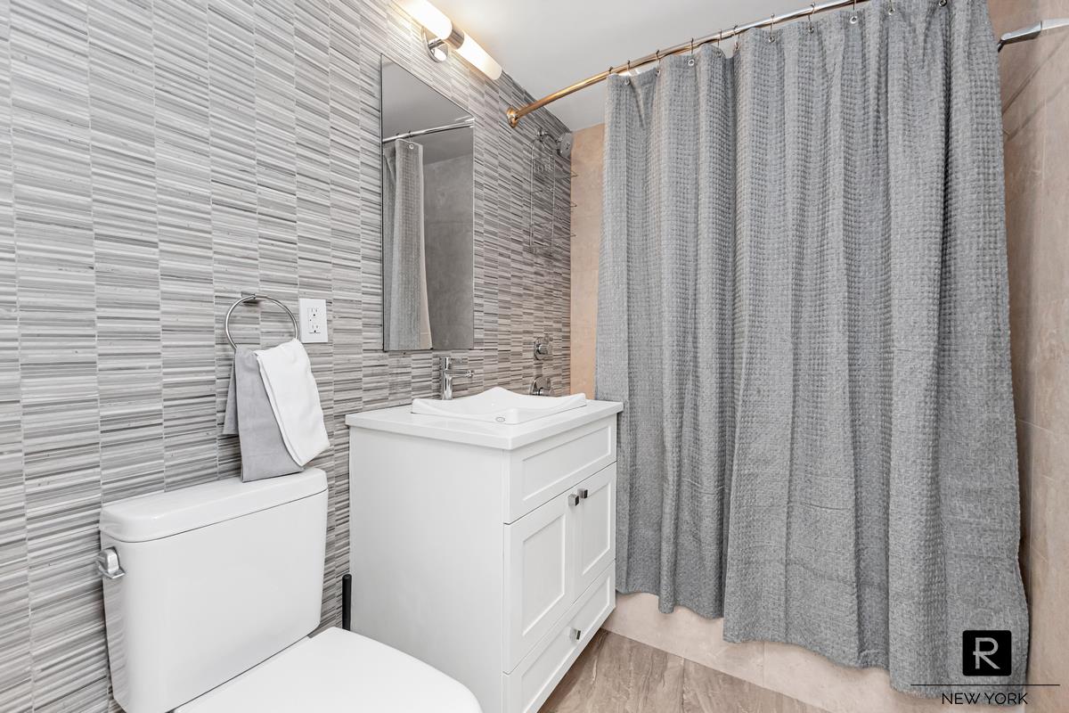 133 Mulberry Street, Unit 4C Manhattan, NY 10013 - Photo 13 of 15