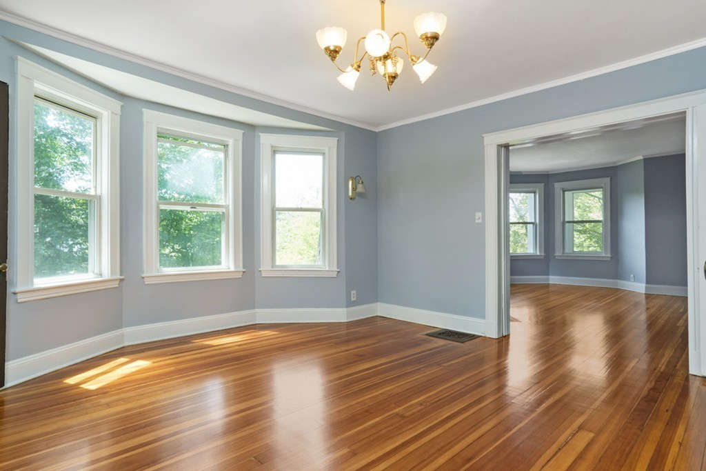 56 Woodcliff Road Newton, MA 02461 - Photo 5 of 29 Gallery Image 5