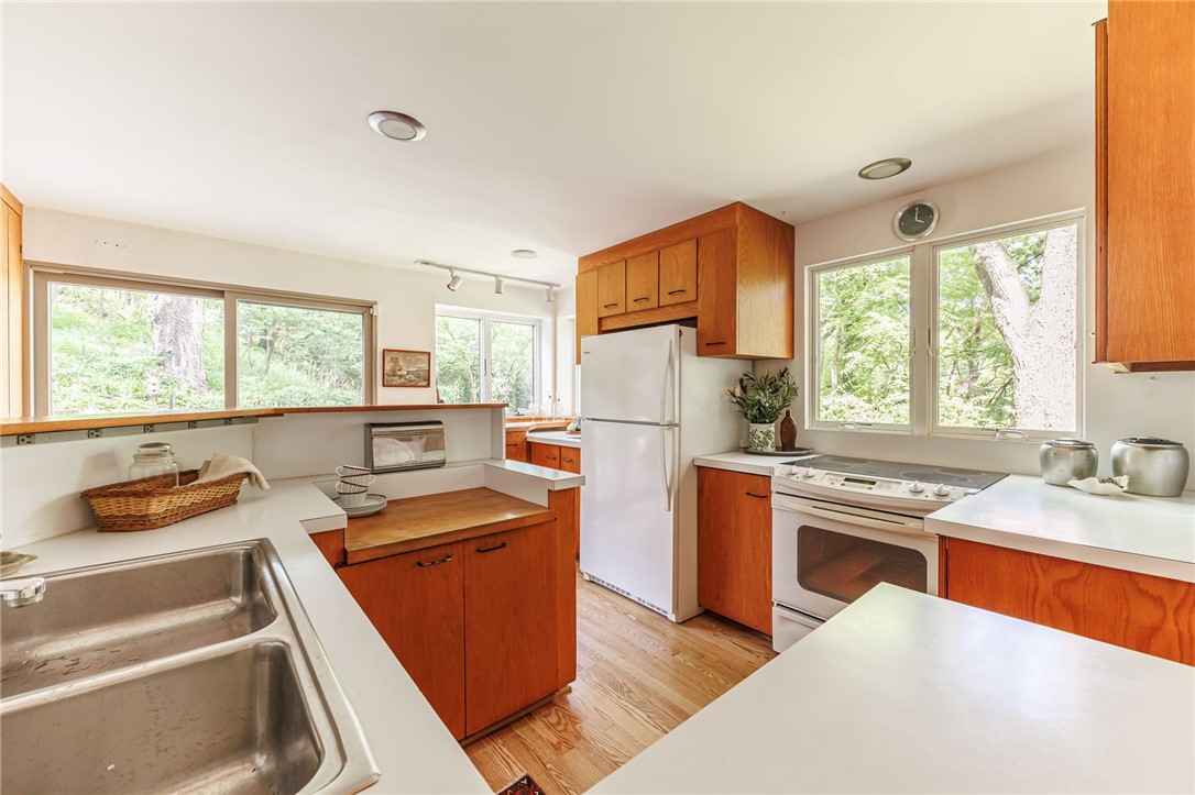 647 Thayer Road Perinton, NY 14450 - Photo 22 of 50