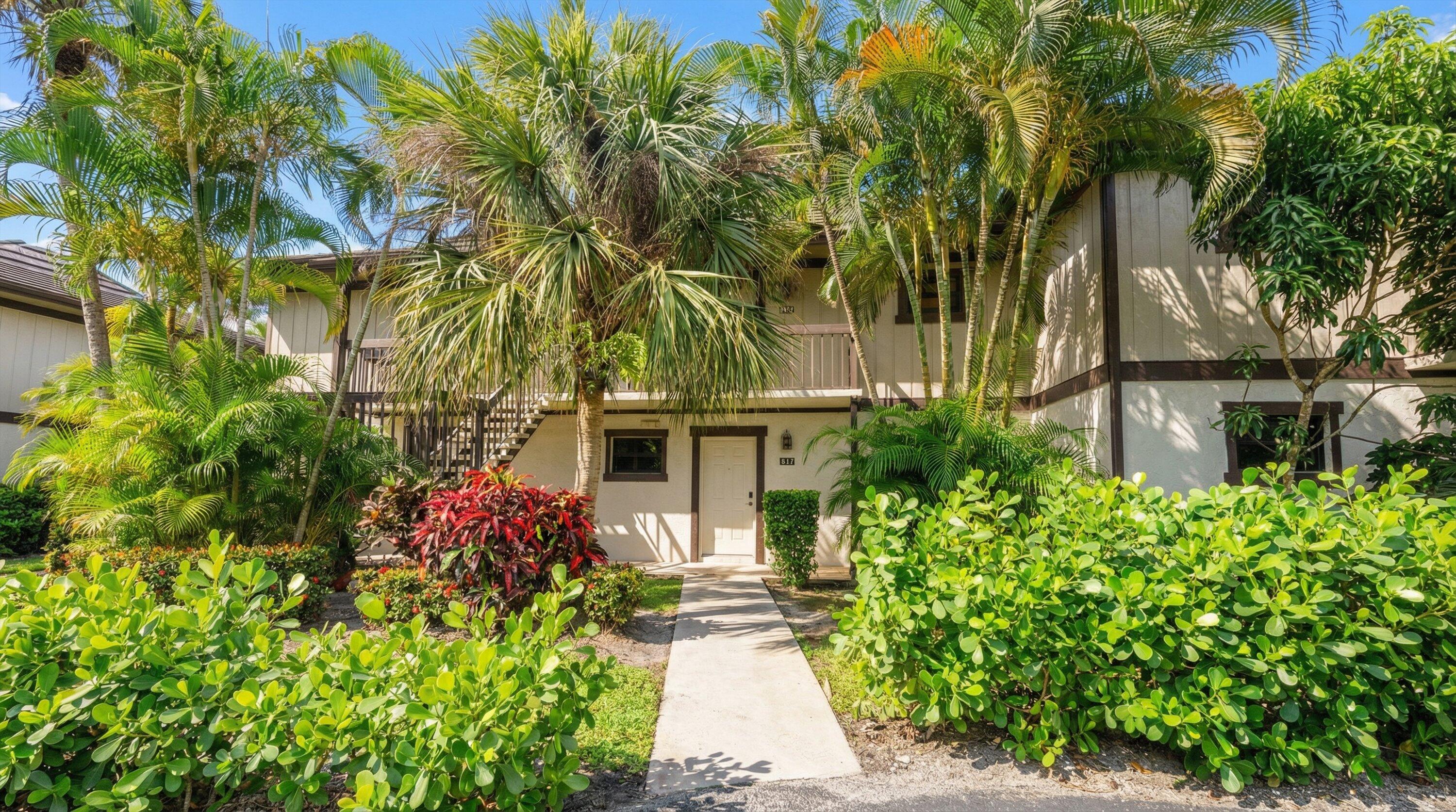 13334 Polo Club Road, Unit 240 Wellington, FL 33414 - Photo 21 of 34 Entryway
