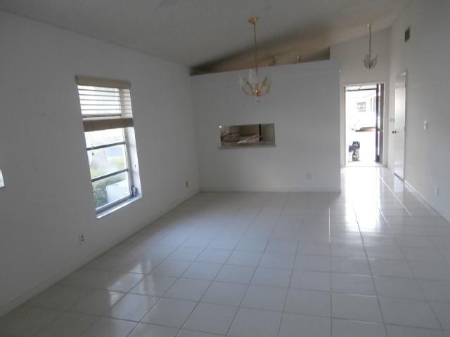 8949 Meadowlark Way Boca Raton, FL 33496 - Photo 3 of 12 0 (13)