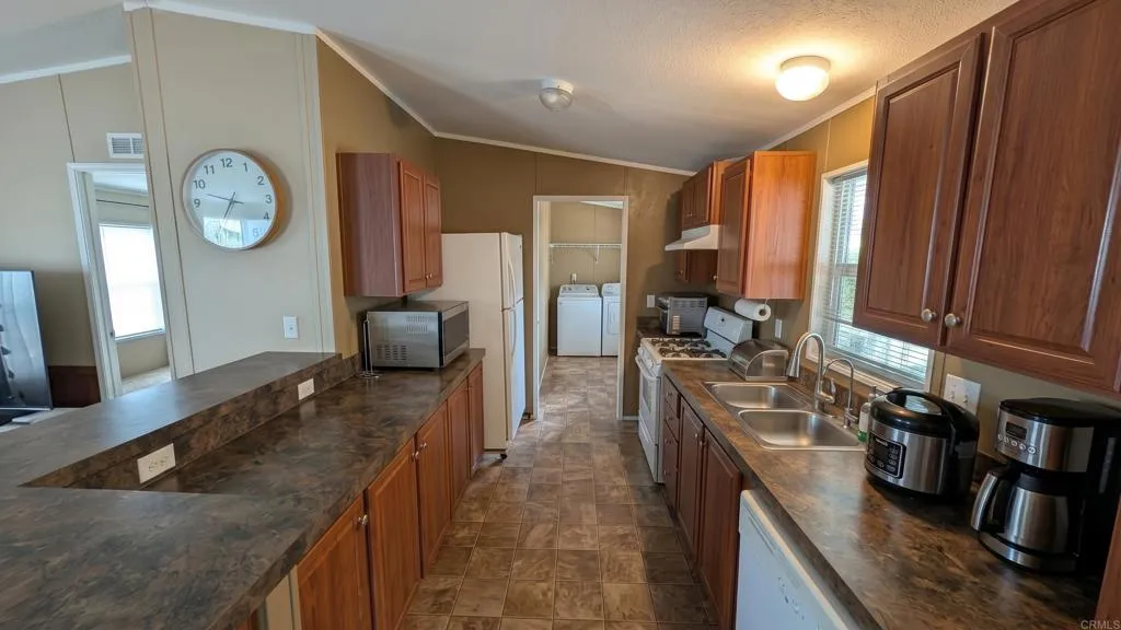 10767 Jamacha Spring Valley, Unit 266 Spring Valley, CA 91978 - Photo 47 of 50 The picture was enhanced by AI to show the area's potential.