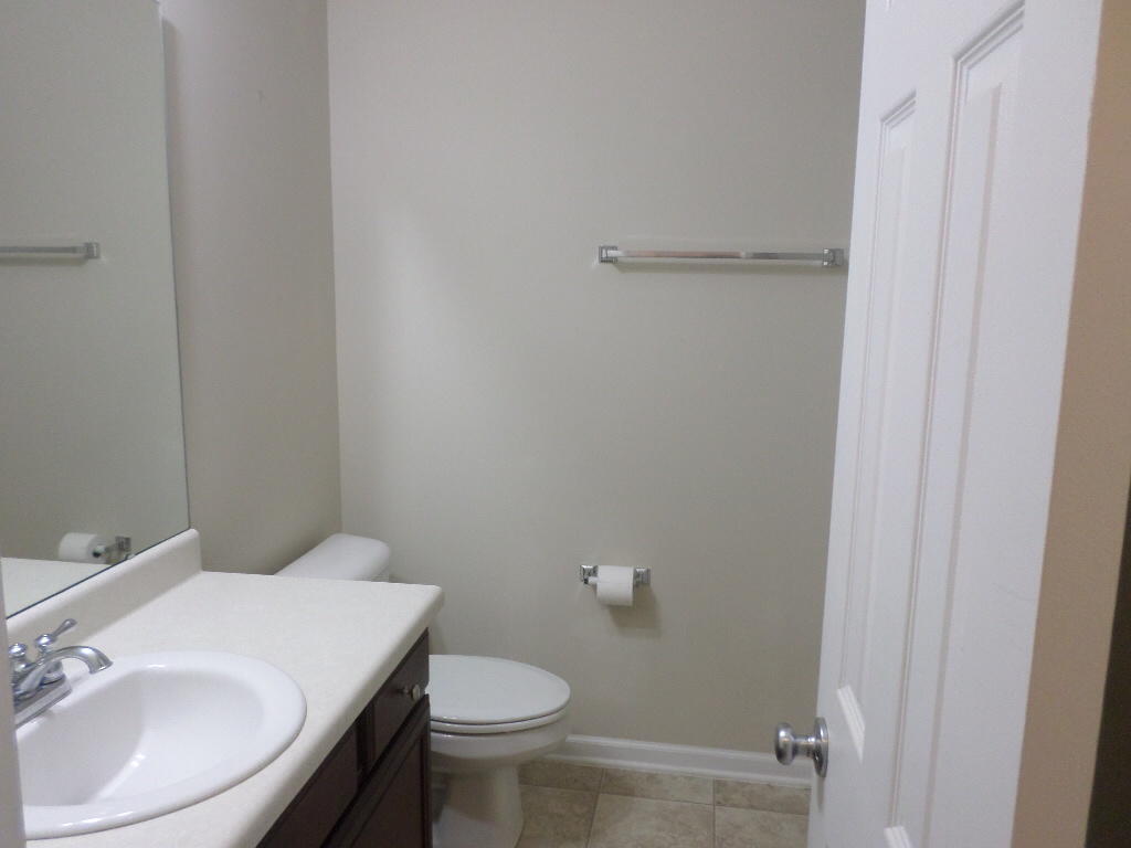 264 Island Green Road Goose Creek, SC 29445 - Photo 11 of 18 264 Island Green bathroom 2
