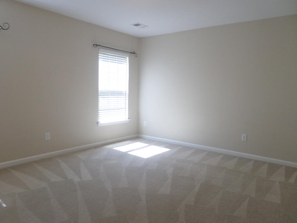264 Island Green Road Goose Creek, SC 29445 - Photo 7 of 18 264 Island Green master bedroom