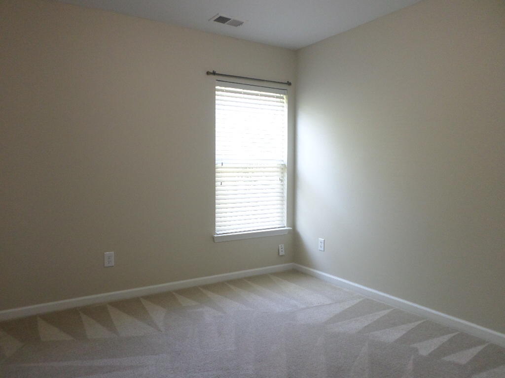 264 Island Green Road Goose Creek, SC 29445 - Photo 10 of 18 264 Island Green bedroom 2