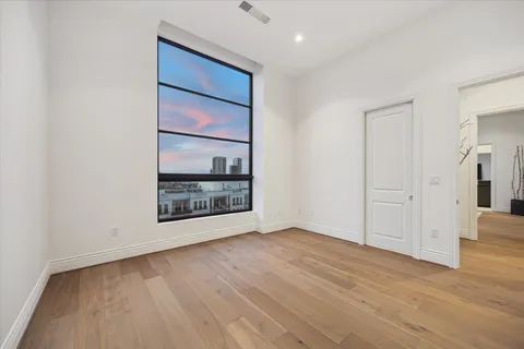 $3,300,000 | 2323 San Felipe Street, Unit 1101, Houston, TX 77019