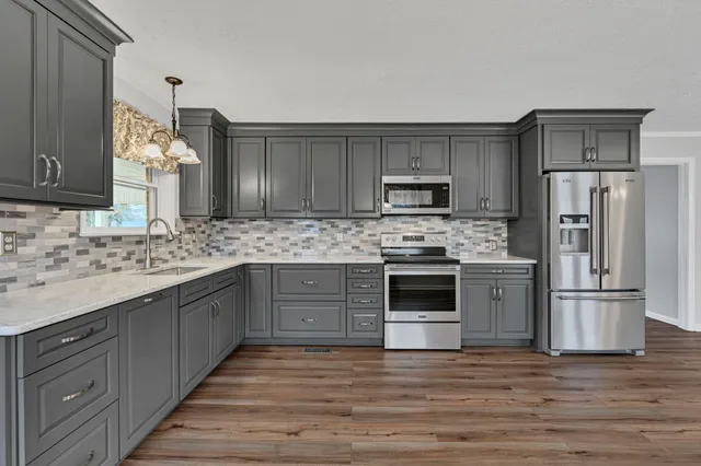 $300,000 | 1175 Summertown Highway, Hohenwald, TN 38462