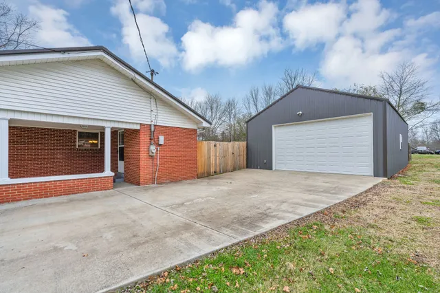 $300,000 | 1175 Summertown Highway, Hohenwald, TN 38462