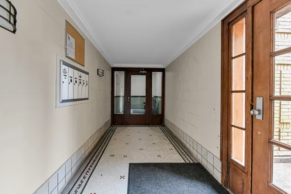 $1,700 | 5454 South Cornell Avenue, Unit 3E, Chicago, IL 60615