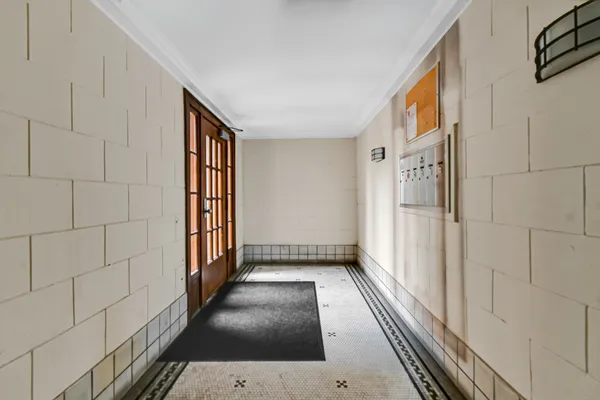 $1,700 | 5454 South Cornell Avenue, Unit 3E, Chicago, IL 60615