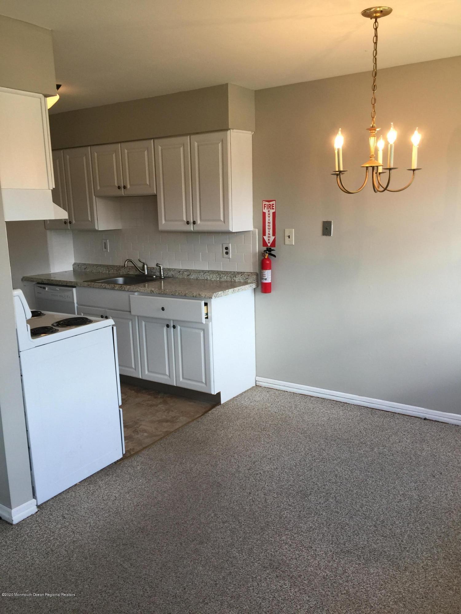 3 Windsor Terrace, Unit F Freehold, NJ 07728 - Photo 5 of 9 IMG_4607