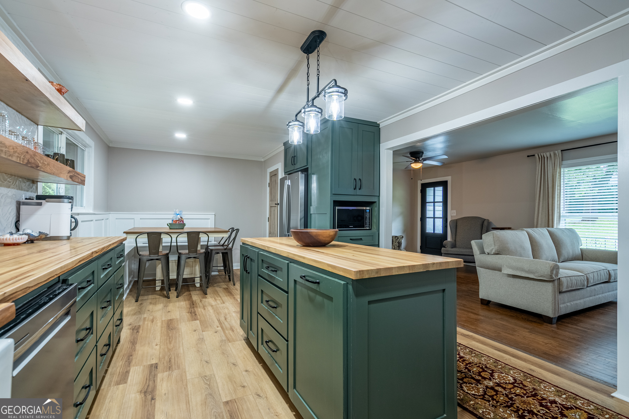 236 Pioneer Trail Cartersville, GA 30121 - Photo 3 of 34