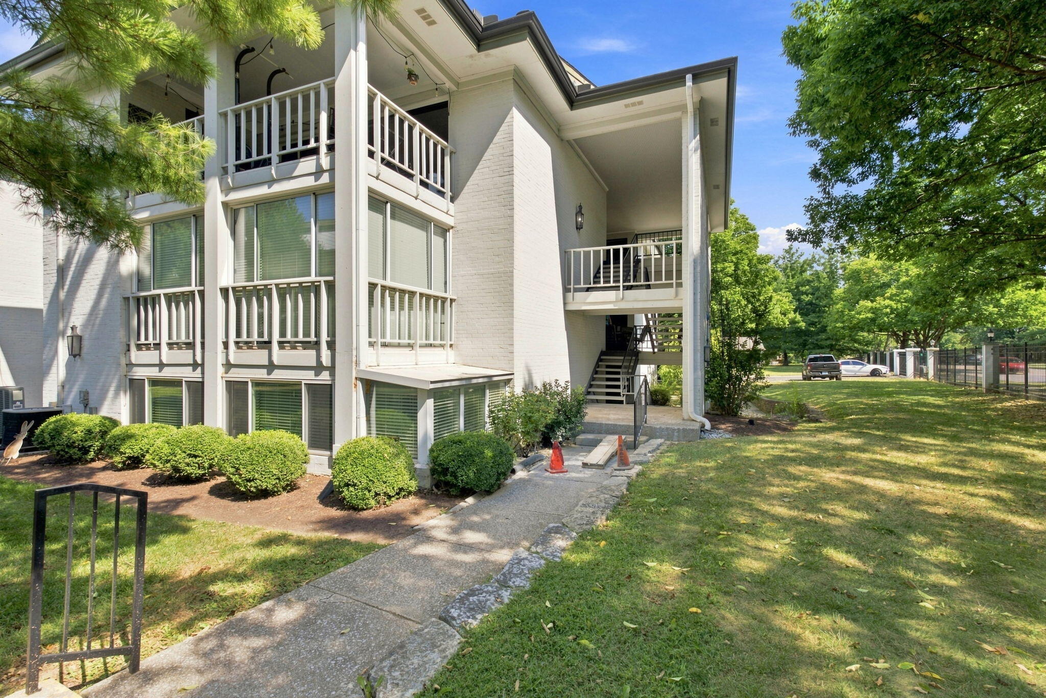 395 Redding Road, Unit 213 Lexington, KY 40517 - Photo 2 of 31 4-web-or-mls-DSC08189